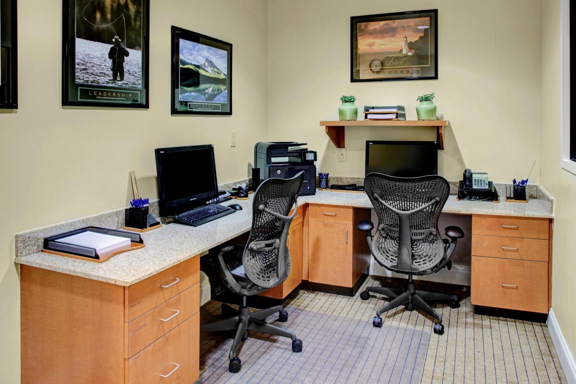Hilton Garden Inn Atlanta North/אלפרטה מראה חיצוני תמונה