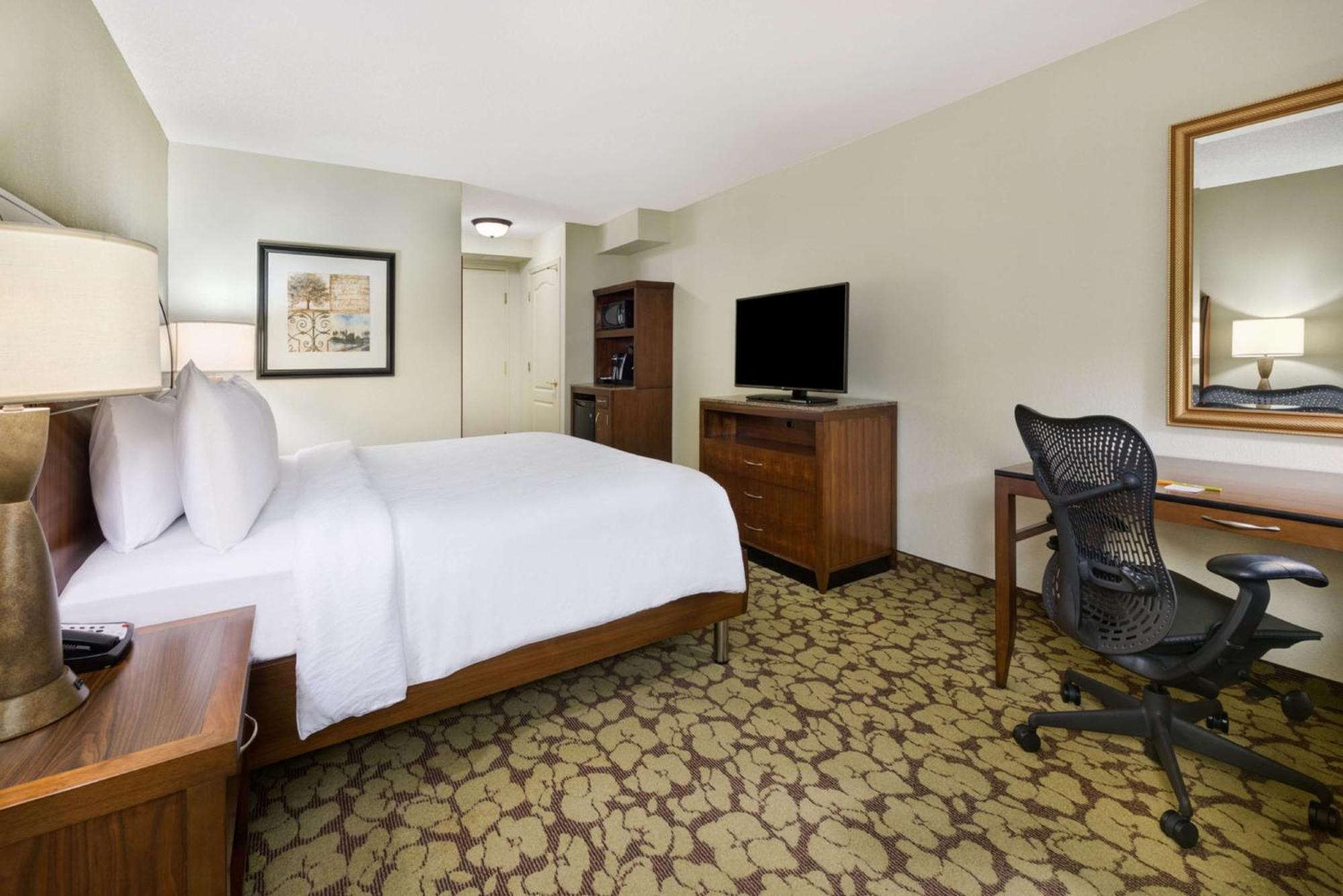 Hilton Garden Inn Atlanta North/אלפרטה מראה חיצוני תמונה