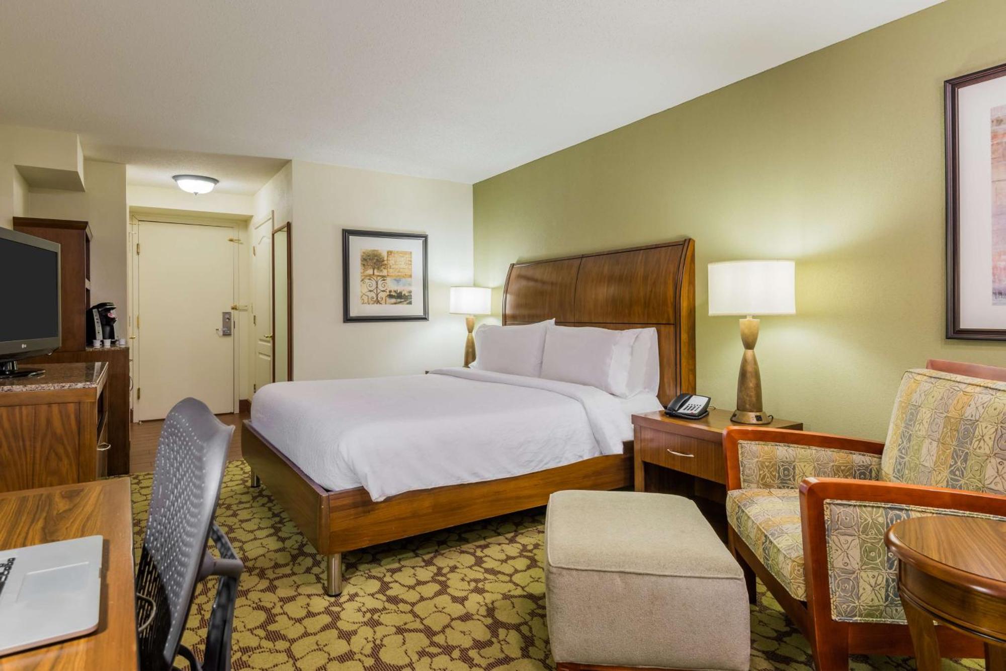 Hilton Garden Inn Atlanta North/אלפרטה מראה חיצוני תמונה
