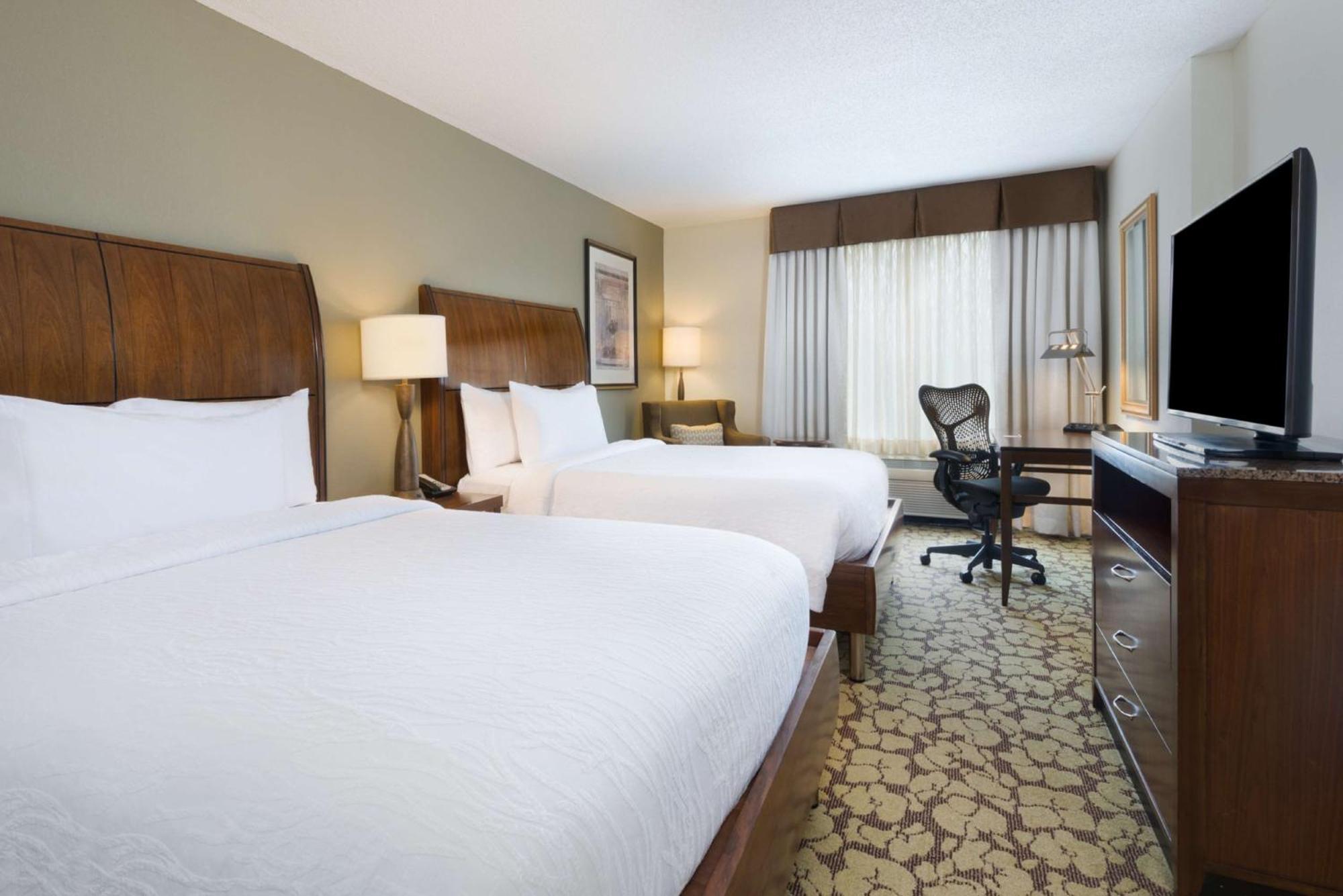 Hilton Garden Inn Atlanta North/אלפרטה מראה חיצוני תמונה