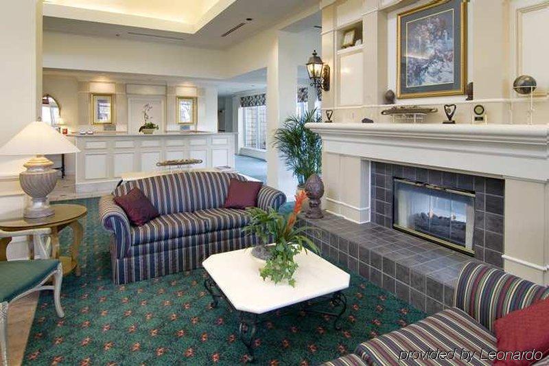 Hilton Garden Inn Atlanta North/אלפרטה מראה פנימי תמונה