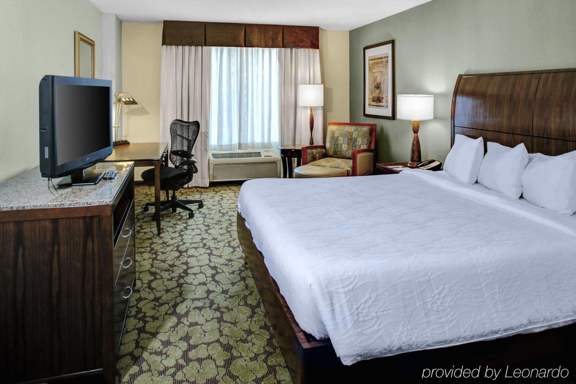 Hilton Garden Inn Atlanta North/אלפרטה מראה חיצוני תמונה