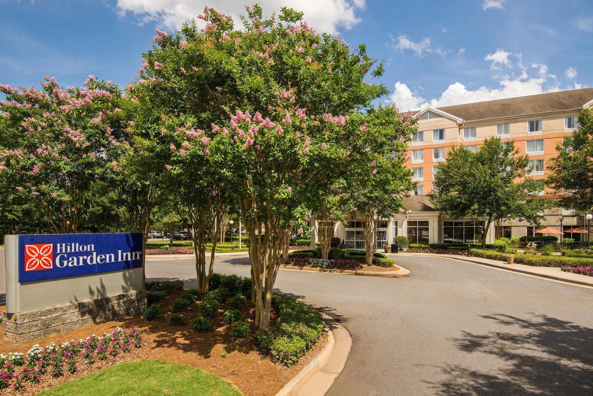 Hilton Garden Inn Atlanta North/אלפרטה מראה חיצוני תמונה